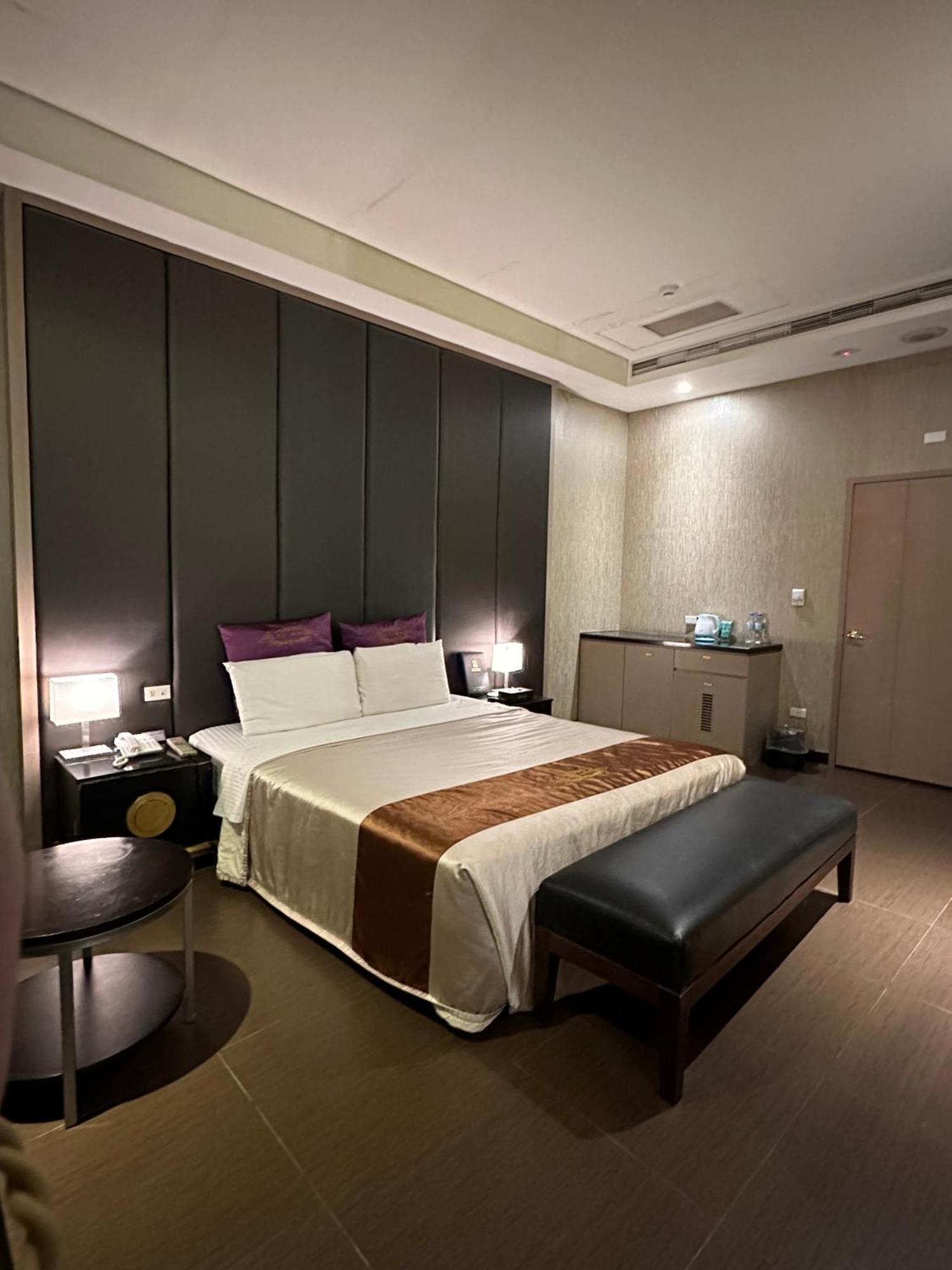 Purple Rainbow Motel Taipei Eksteriør billede